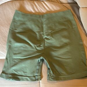 Alphalete Green Bike Shorts Smooth Flat-Front Design